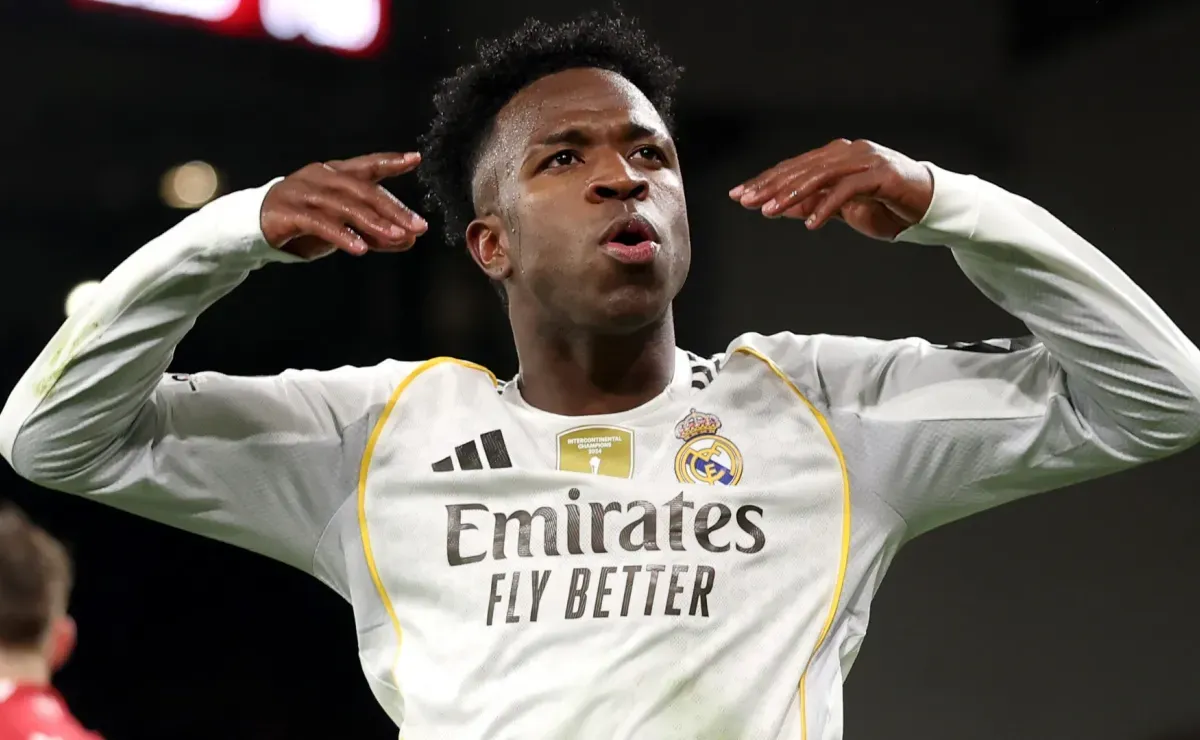 Real Madrid have reportedly set a record price for Vinicius Junior as contract negotiations stalled Real Madrid have reportedly set a record price for Vinicius Junior as contract negotiations stalled