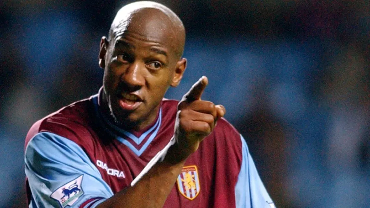 Dion Dublin of Aston Villa in protests against a decision during the FA Barclaycard Premiership match between Aston Villa and Fulham on November 9, 2002. (Source: Shaun Botterill/Getty Images)