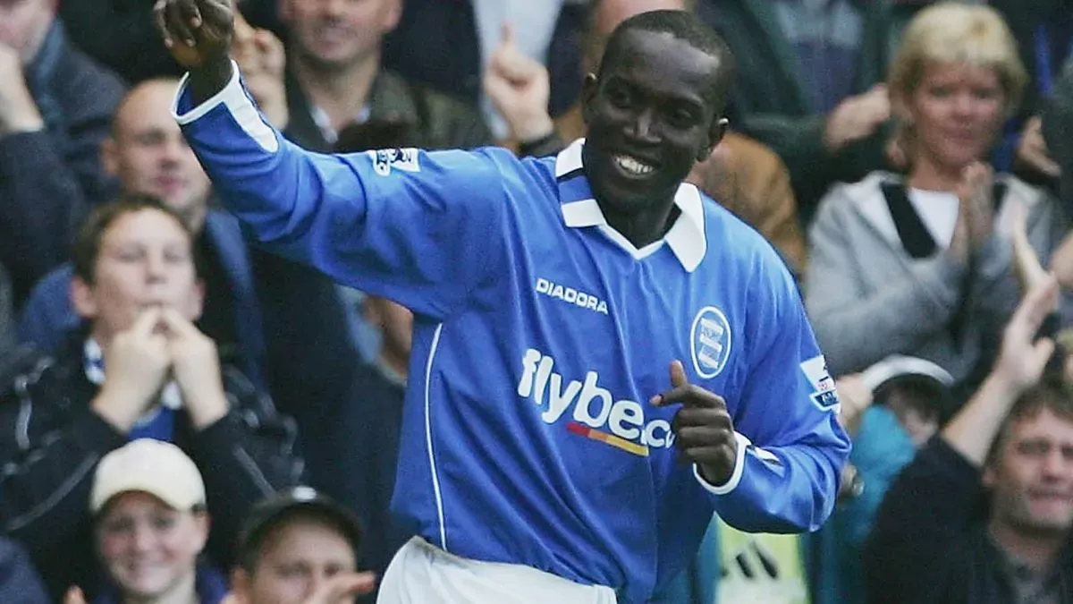Dwight Yorke of Birmingham celebrates his goal during the FA Barclays Premiership match between Birmingham City and Charlton Athletic at St Andrews on September 18, 2004. (Source: Laurence Griffiths/Getty Images)