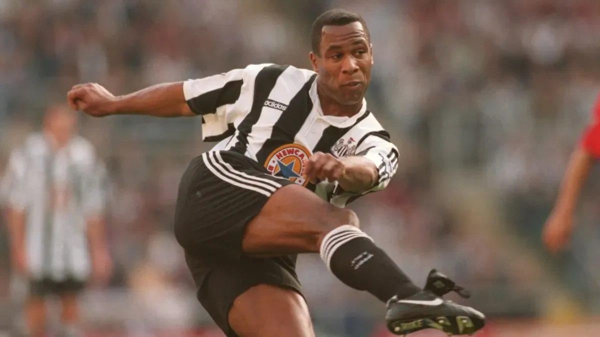 Les Ferdinand in action for Newcastle against Wimbledon during the Premier League match in 1995. (Source: Ross Kinnaird/ALLSPORT)