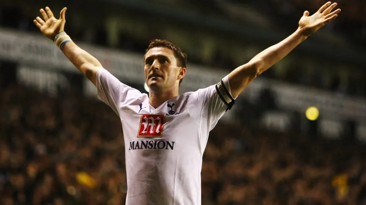 Robbie Keane celebrates scoring his sides second goal during the Barclays Premier League match between Tottenham Hotspur and Sunderland at White Hart Lane on January 19, 2008. (Source: Mike Hewitt/Getty Images)