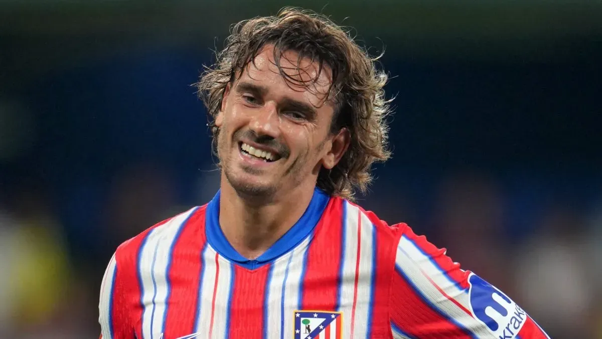 Antoine Griezmann of Atletico de Madrid reacts during the La Liga match between Villarreal CF and Club Atlético de Madrid at Estadio de la Ceramica on August 19, 2024. (Source: Aitor Alcalde/Getty Images)