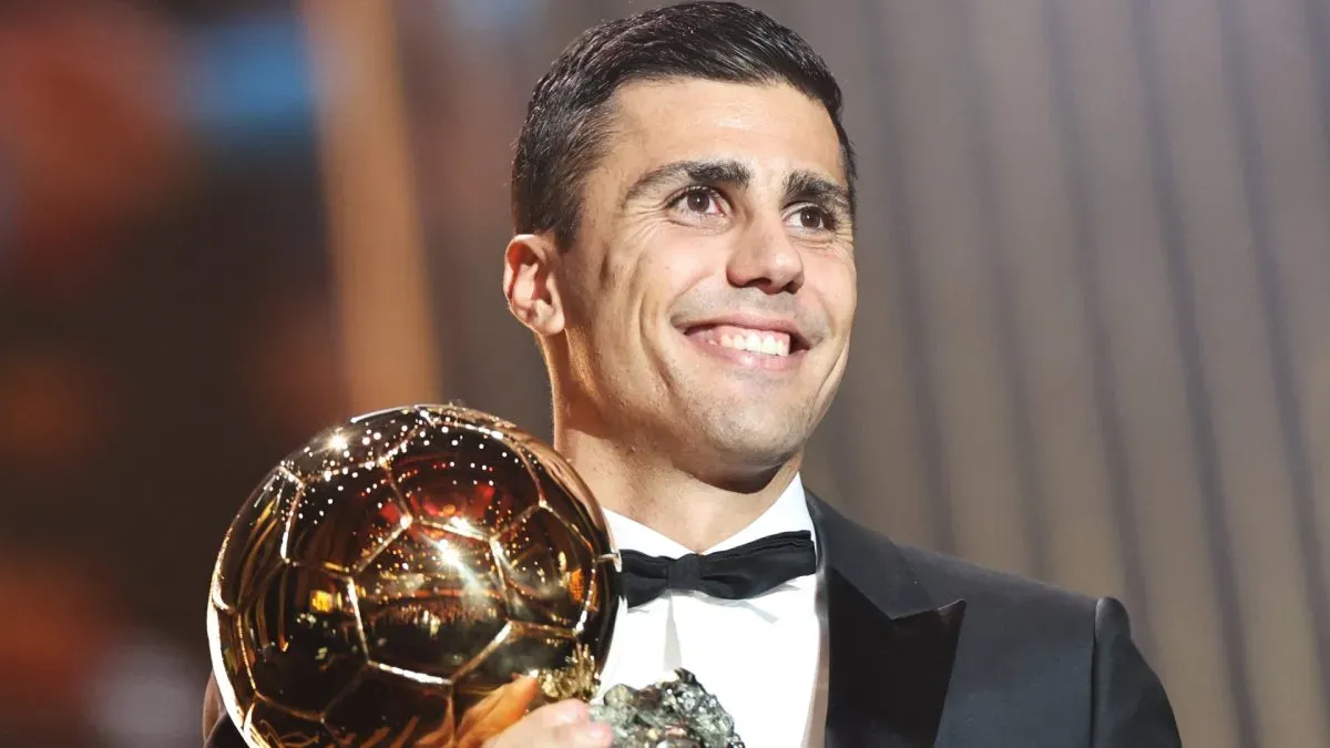 Manchester City s Spanish player Rodri poses with his trophy during the 2024 Ballon d Or France Football award ceremony at the Theatre du Chatelet in Paris, France, Oct. 28, 2024.