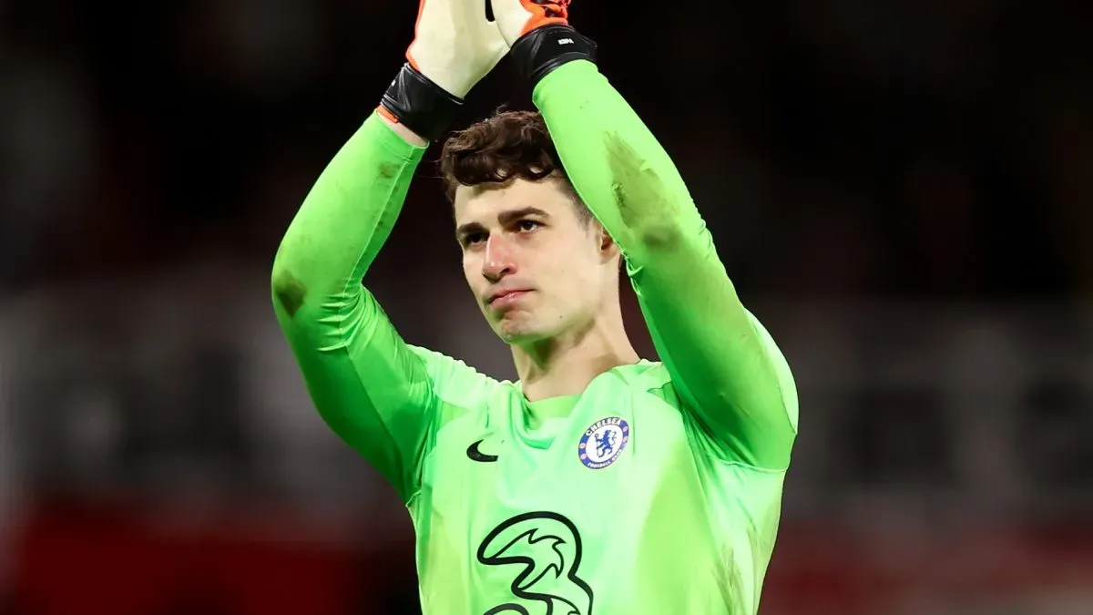 Kepa Arrizabalaga of Chelsea applauds the fans after the Premier League match between Manchester United and Chelsea FC at Old Trafford on May 25, 2023. (Source: Naomi Baker/Getty Images)