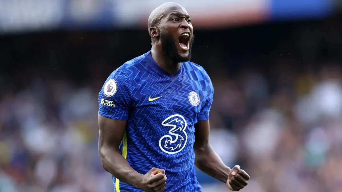 Romelu Lukaku of Chelsea celebrates after scoring their side’s first goal during the Premier League match between Chelsea and Aston Villa at Stamford Bridge on September 11, 2021. (Source: Eddie Keogh/Getty Images)