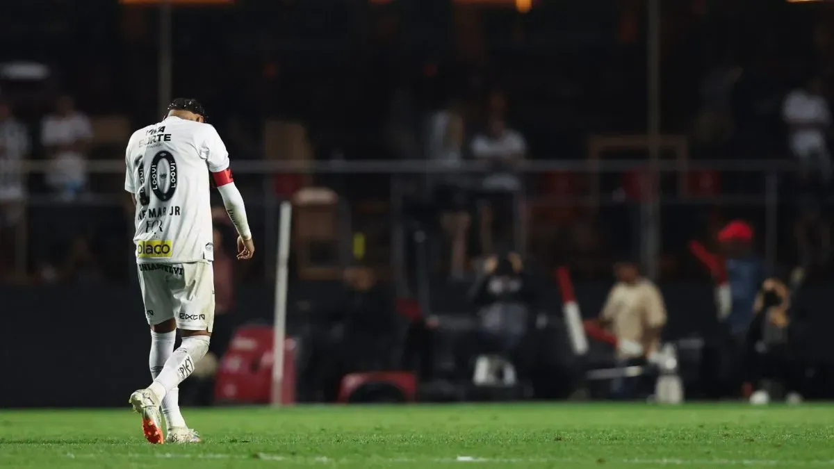Neymar of Santos leaves the field after the team's defeat in the Brasileirao 2025 match between Santos and Vasco da Gama at MorumBIS Stadium on August 17, 2025 in Sao Paulo, Brazil.