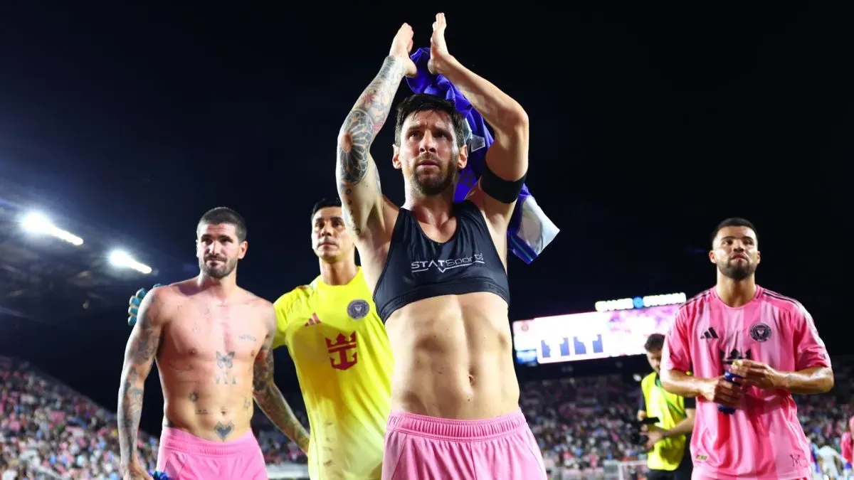 Lionel Messi #10 of Inter Miami CF acknowledges the fans after winning the MLS match between Inter Miami CF and Seattle Sounders FC at Chase Stadium on September 16, 2025 in Fort Lauderdale, Florida.