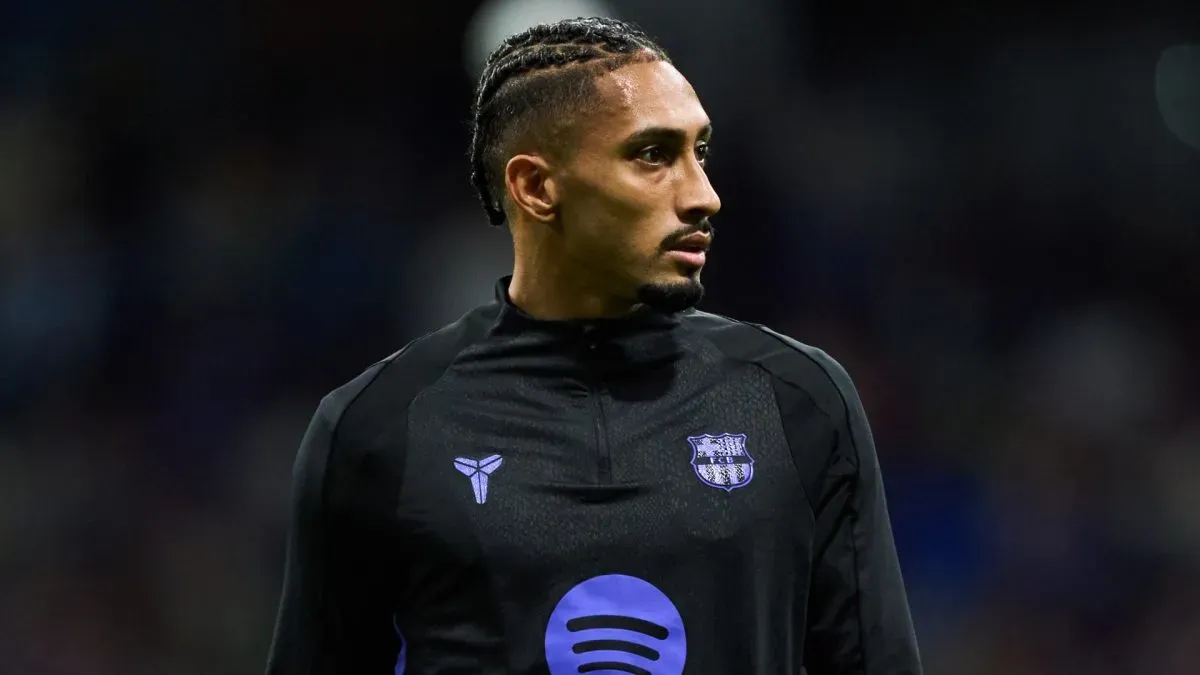 Raphael Dias 'Raphinha' of FC Barcelona looks on prior to the LaLiga EA Sports match between Real Oviedo and FC Barcelona at Carlos Tartiere on September 25, 2025 in Oviedo, Spain.