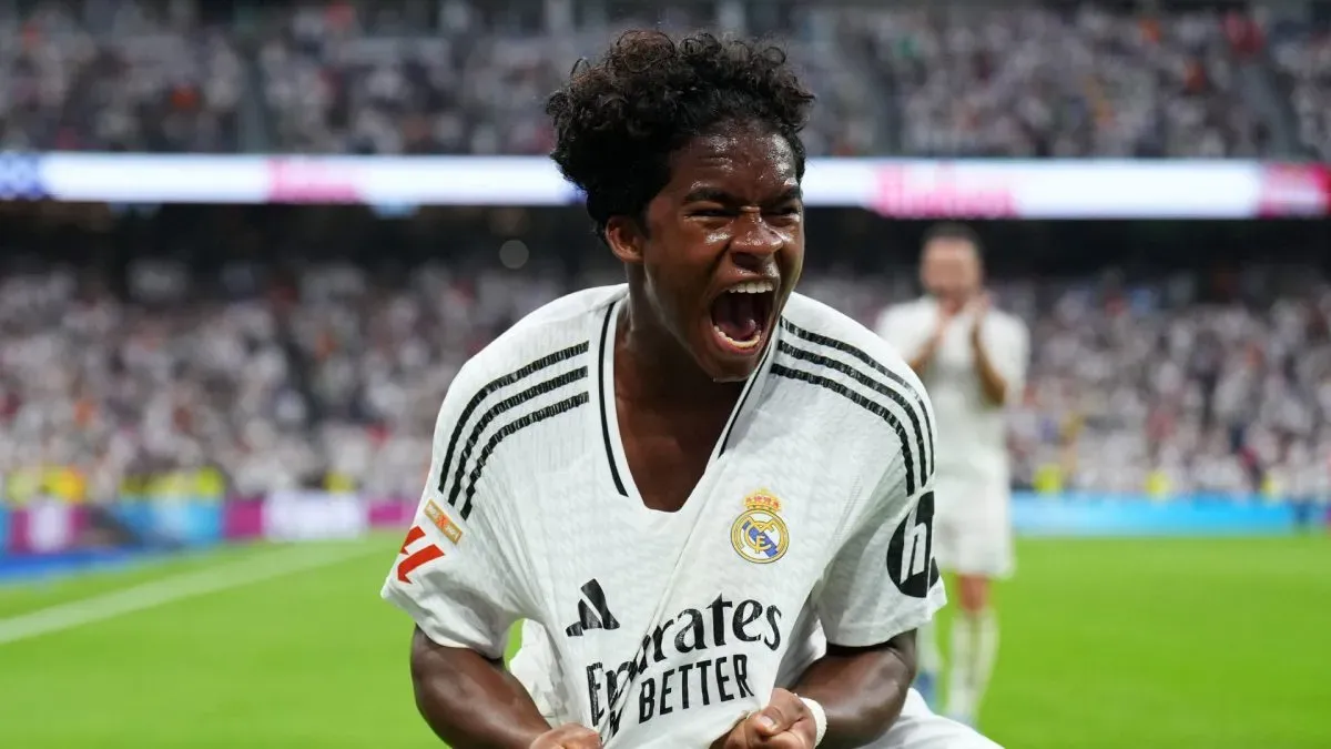 Endrick of Real Madrid celebrates.