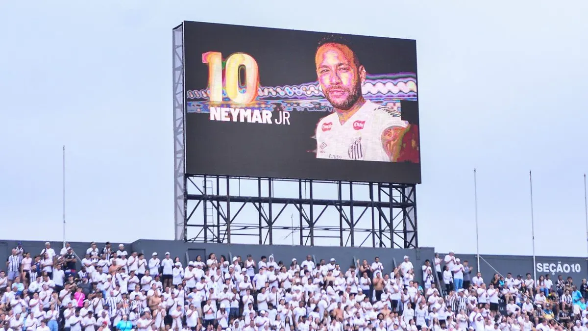 A view of the stadium's screen with an image of Neymar Jr.