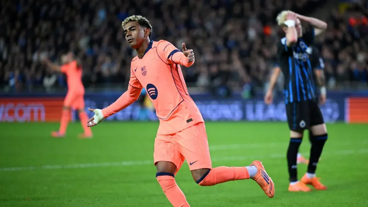 Lamine Yamal celebrates FC Barcelona's third goal against Club Brugge.