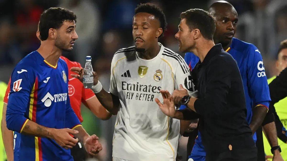 Real Madid coach Xabi Alonso and Eder Militao