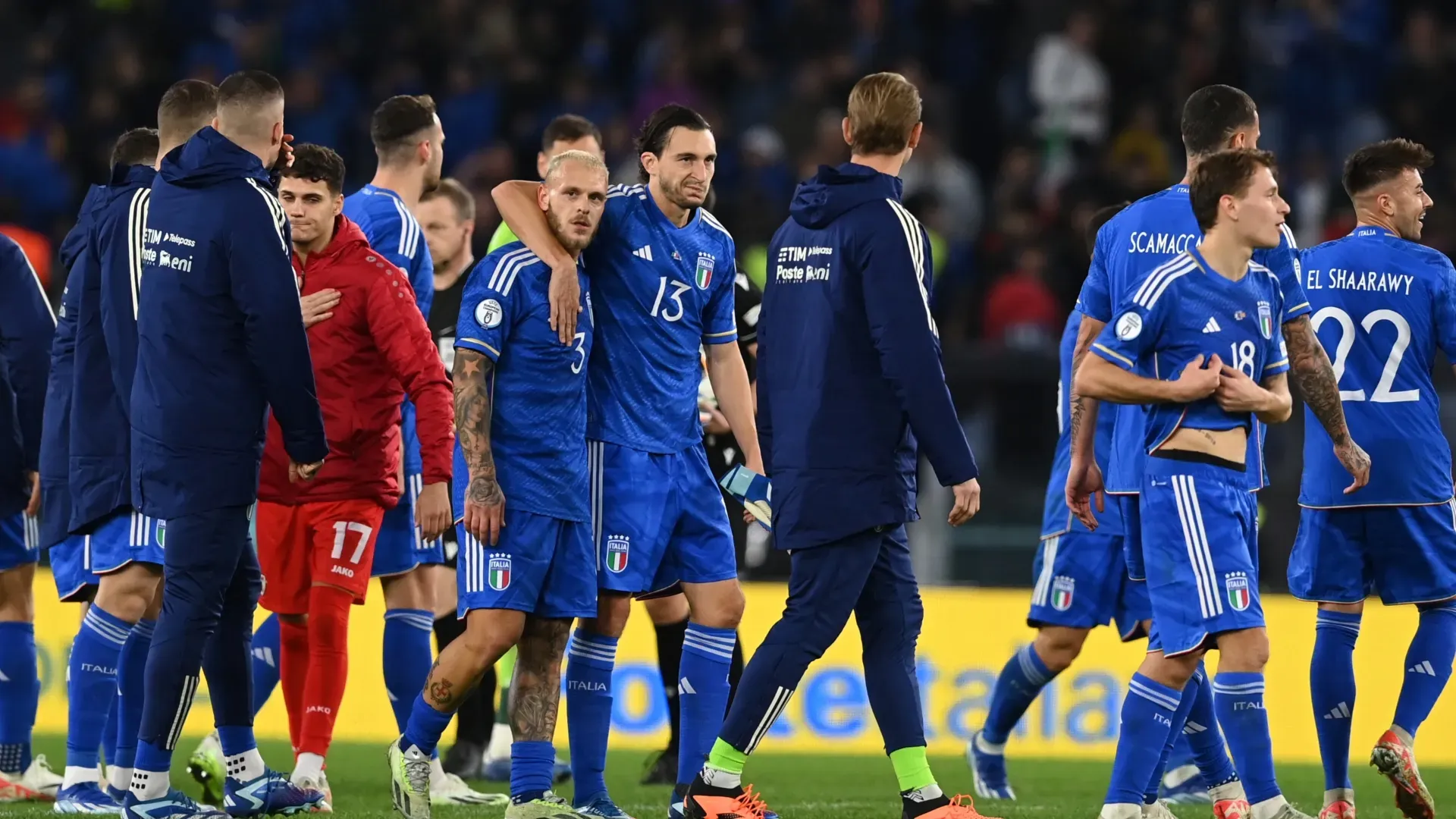 Italy players walking