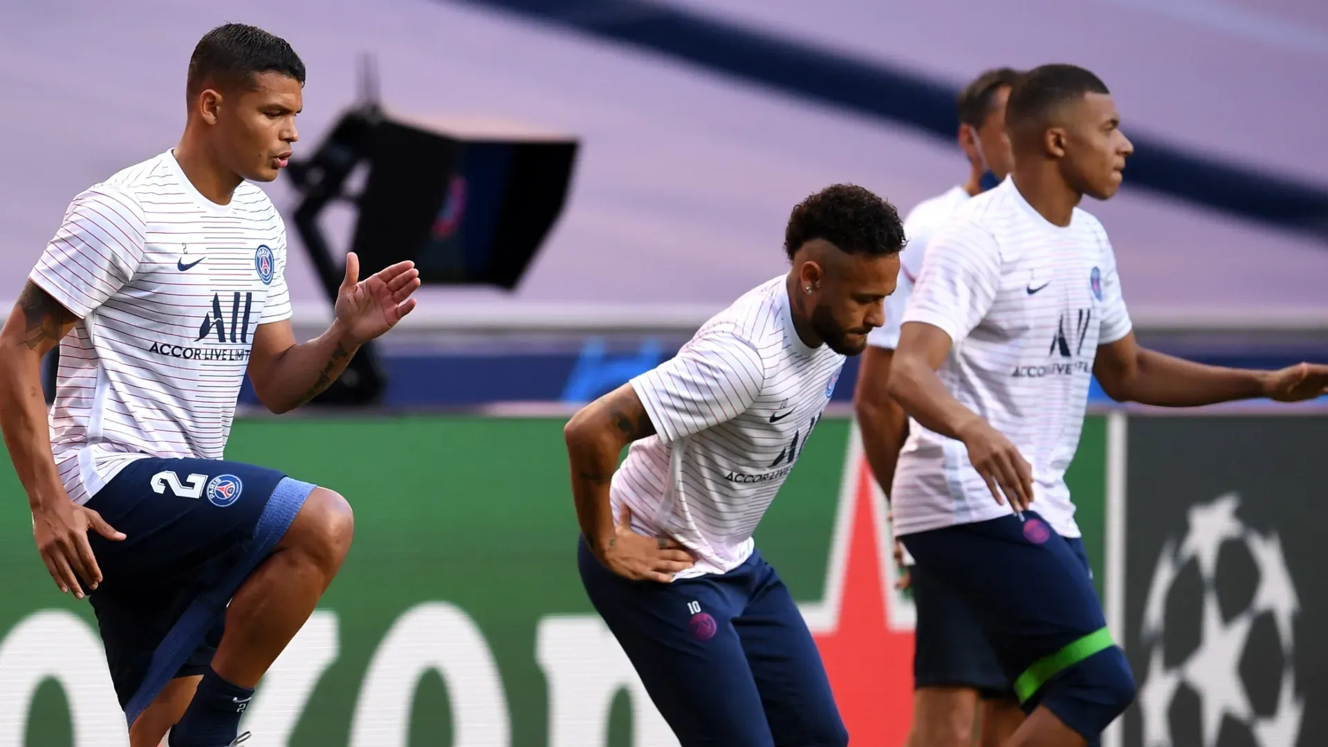 Thiago Silva, Neymar and Kylian Mbappe of Paris Saint-Germain warming up.